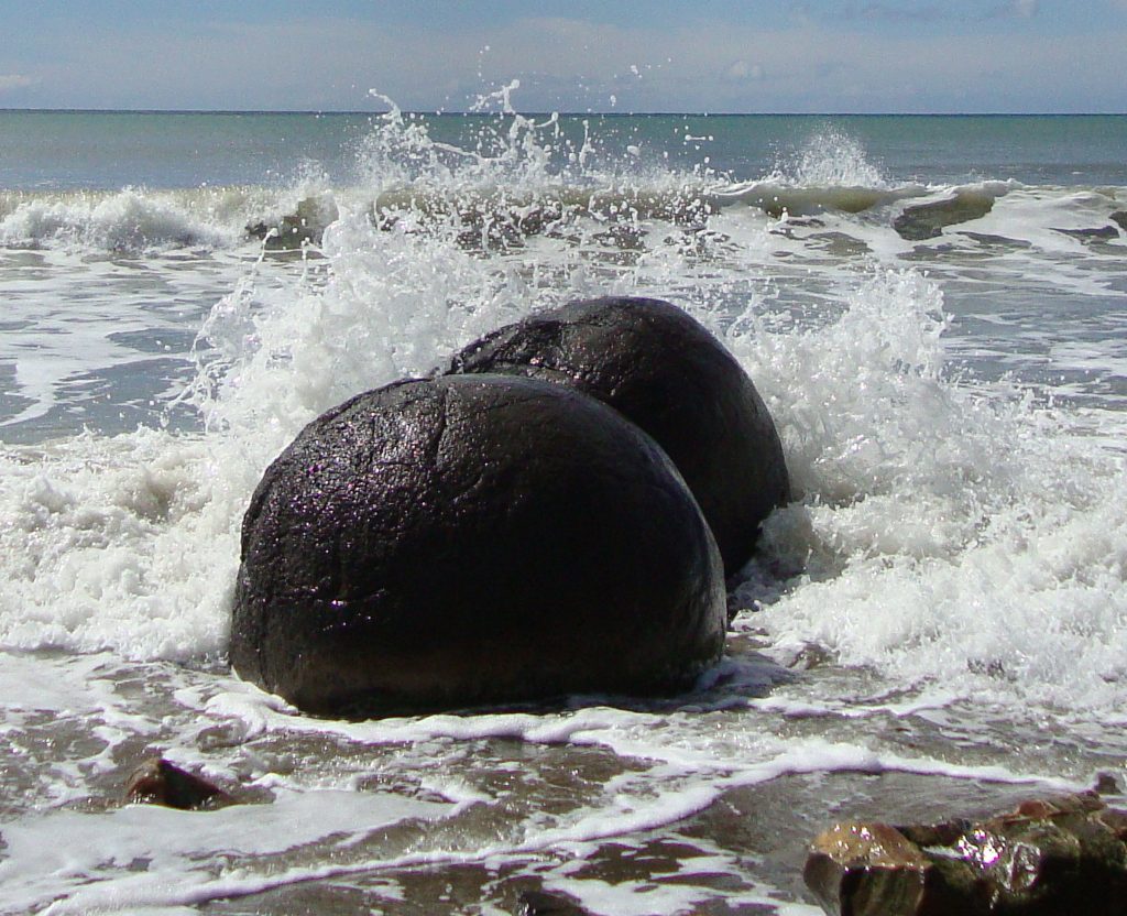 Moeraki Boulders With Wave