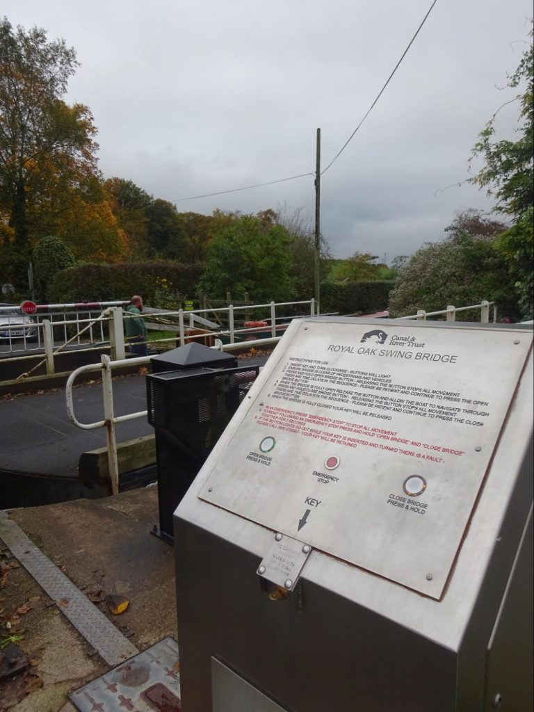 royal-oak-swing-bridge