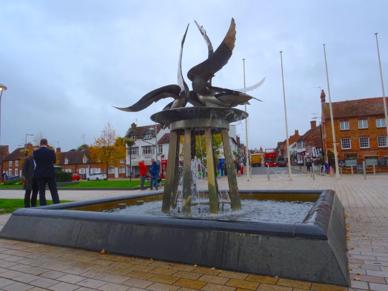 Stratford-Upon-Avon Is Obsessed With Swans